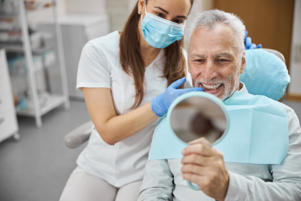 Choisir un implant dentaire durable et esthétiquement beau.
